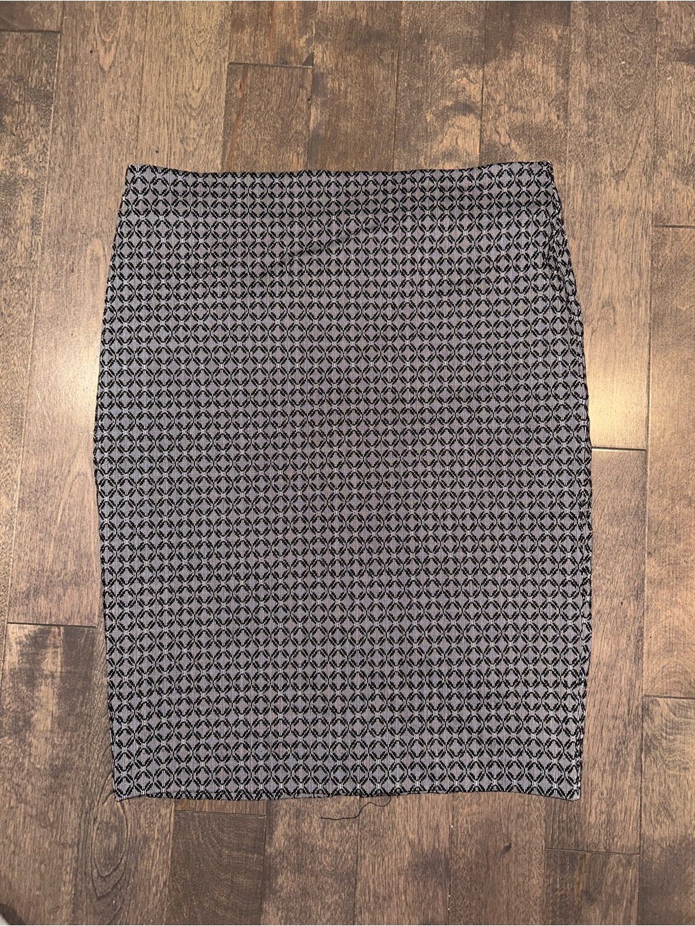 Van Heusen Black & White Geometric Pencil Skirt